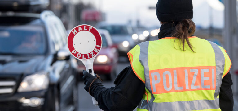 Fahrzeugführerin unter Alkoholeinfluss – Säugling mit im Fahrzeug