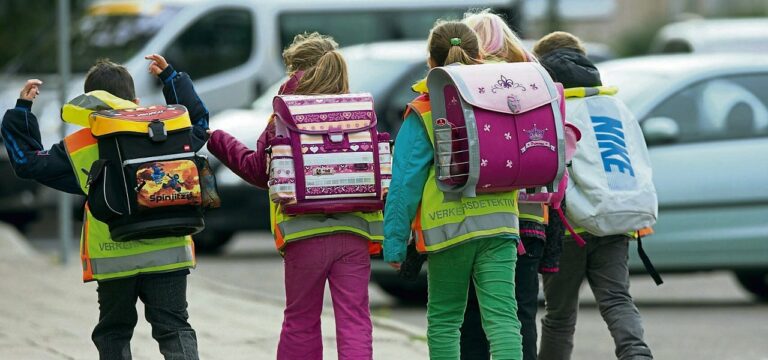 Mehr Eltern schicken ihre Kinder wieder in die Schule