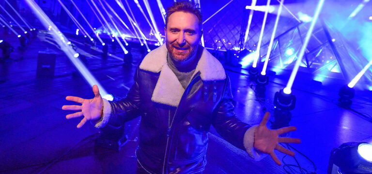 David Guetta führt seine spektakuläre Spendenreihe auf dem Burj Al Arab Jumeirah in Dubai fort