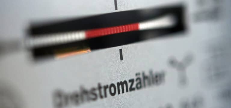 Gleiche Grundversorgung: Regierung will Strom-Neukunden schützen