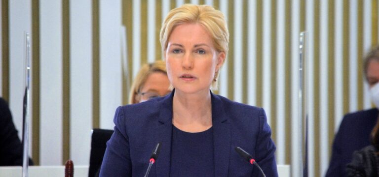 Schwesig verteidigt Kurs der schrittweisen Lockerungen