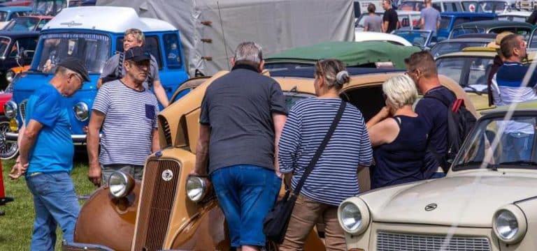 Oldtimer locken Besucher nach Mühlengeez und Alt Schwerin