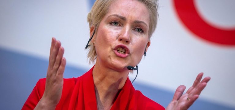 Schwesig: An allgemeiner Impfpflicht führt kein Weg vorbei