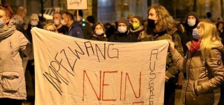 Demo gegen Corona-Maßnahmen: 2900 Menschen in Rostock