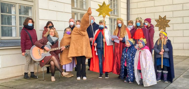 Wismar: Aus guter Tradition – Sternsinger sammeln Geld für Kinder