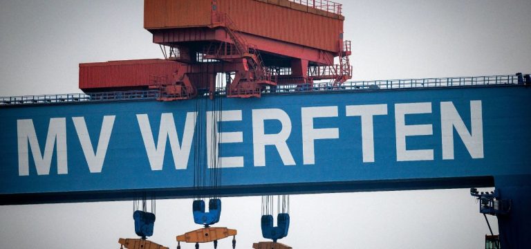 MV-Werften-Gelände: Erster Pachtvertrag unterzeichnet