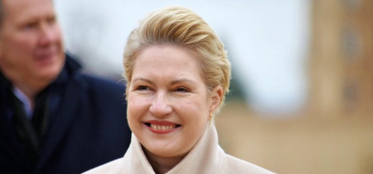 Ministerpräsidentin Schwesig gratuliert Steinmeier