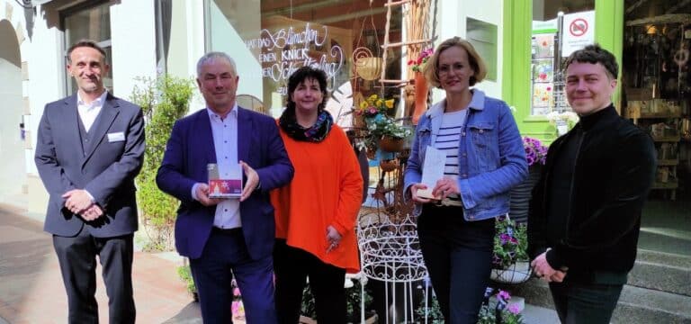 Händler in der Schweinsbrücke sammeln für „ihren“ Weihnachtsstern