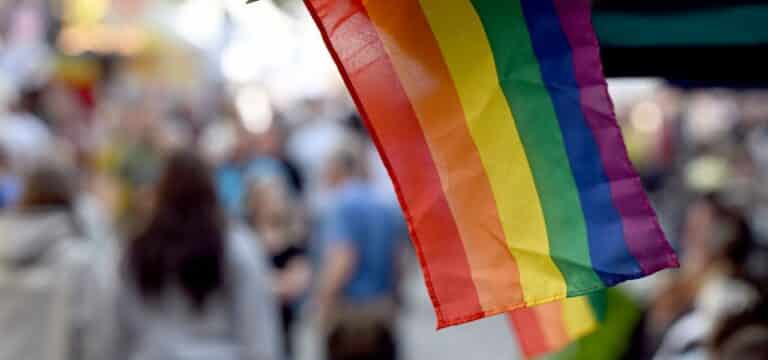 Rostock feiert CSD: Mehr als bunt, laut, schrill