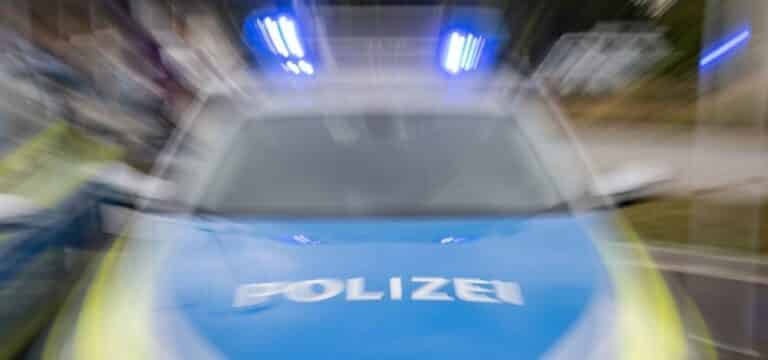 Radfahrerin in Grevesmühlen beraubt – Zeugen werden gesucht