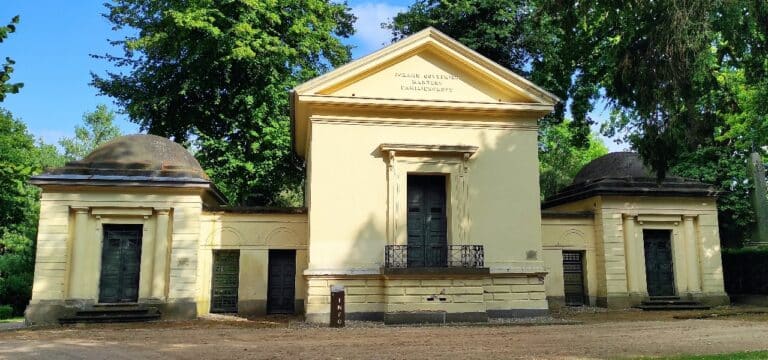 Wismar: Wieder Führung zu den Grabmodellen