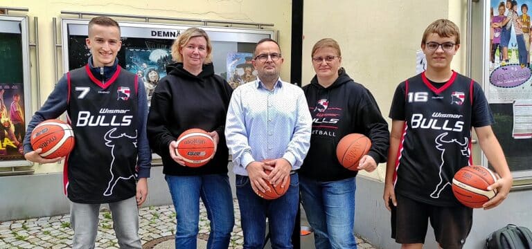 Filmfest und die „Wismar-Bulls“ am Sonntag – das passt!