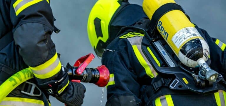 Kellerbrand sorgt in Schwerin für dramatische Rettungsaktion