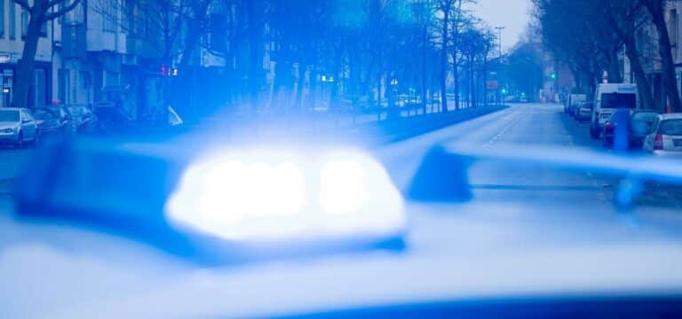 Rostock: Mann nach Stichverletzung nicht mehr in Lebensgefahr – Zeugensuche