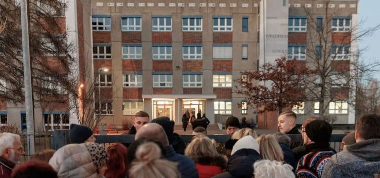 2500 Protestierende gegen Energie- und Flüchtlingspolitik