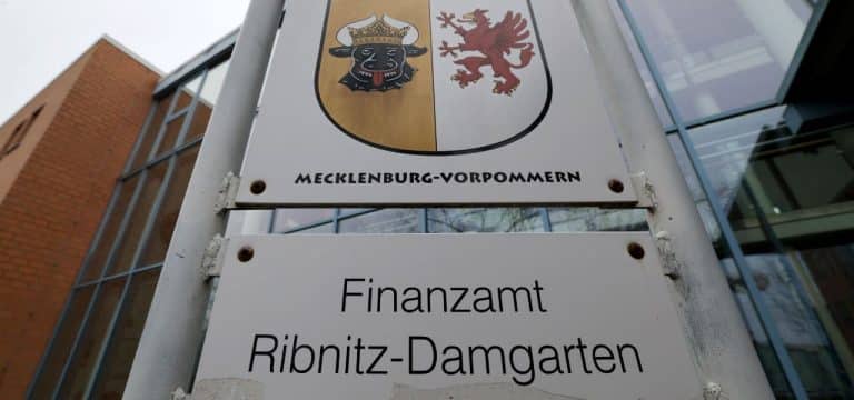 Sondersitzungen: Finanz- und Rechtsausschuss “Kamin-Gate”