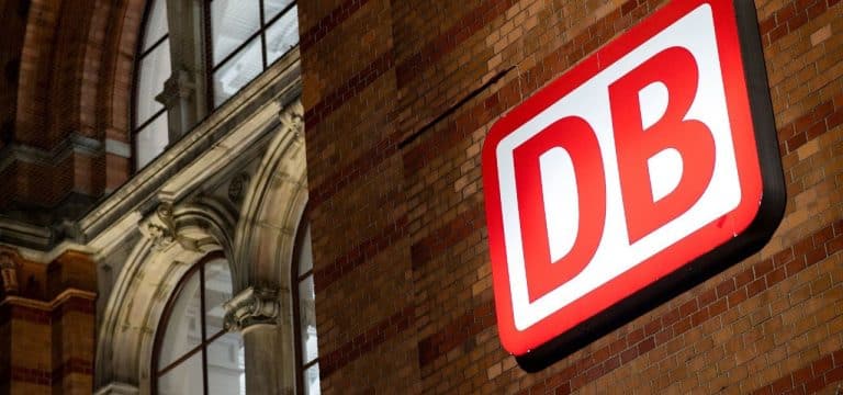 Mutmaßliches Betrügerpärchen erbeutet 8000 Euro von Bahn