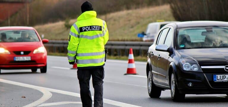 Grevesmühlen: Mehrere Verletzte bei Unfall von drei Fahrzeugen auf A20