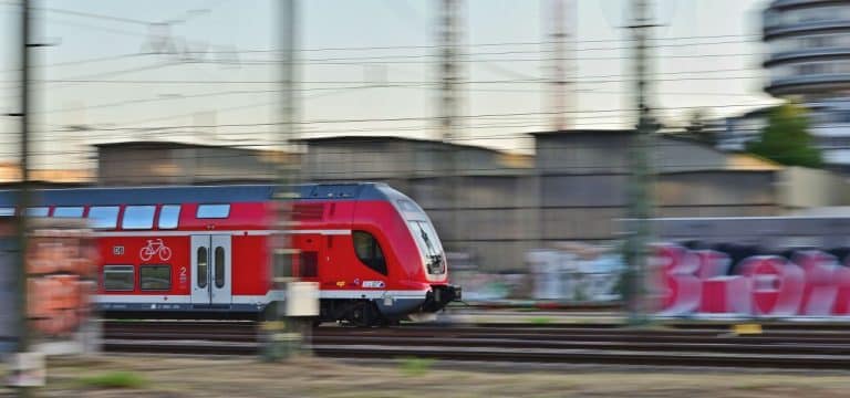 Rempeln, Schläge und Anspucken: Bahn meldet deutlich mehr Angriffe auf Personal