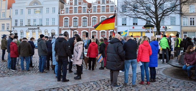 Proteste gegen Ukraine- und Energiepolitik: 1600 Teilnehmer