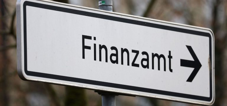 Finanzämter in M-V langsam: Steuerbescheid nach 51 statt 41 Tagen