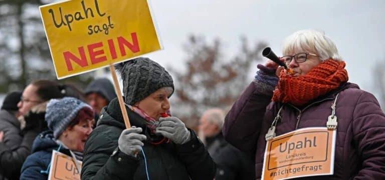 600 Menschen bei Protesten gegen Containerdorf in Upahl