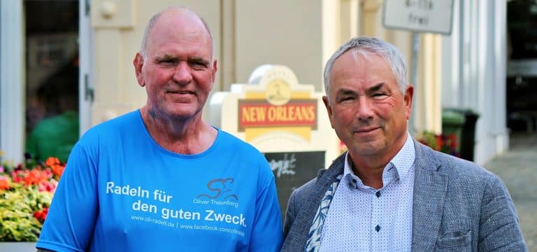 „Olli radelt“: Krebspatient sammelt Spenden auf bundesweiter Rad-Tour – auch in Wismar