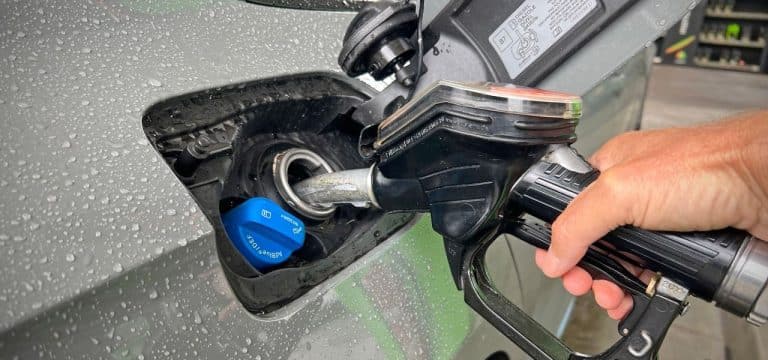 ADAC sieht keine Rechtfertigung: Diesel an Tankstellen kaum noch günstiger als Benzin