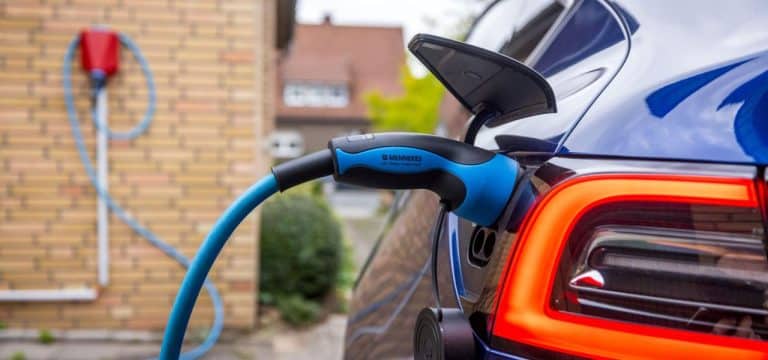 Förderung ausgelaufen: Zahl neu zugelassener E-Autos in Deutschland bricht ein