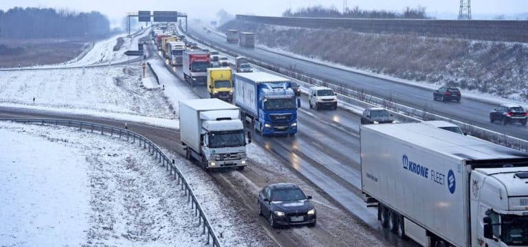 Schnee und Glätte – überwiegend Sachschäden nach Unfällen