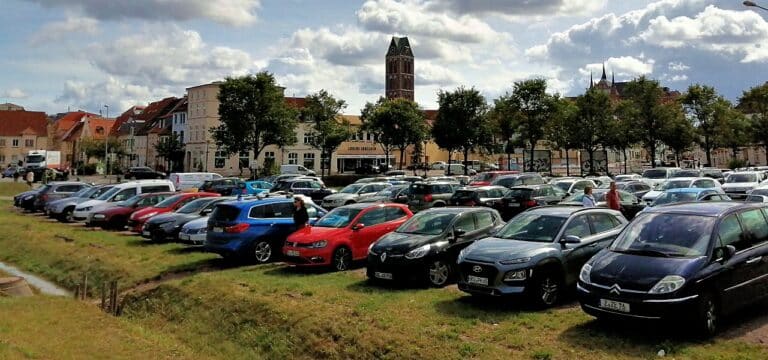 Instandsetzungsarbeiten an Parkplätzen in Wismar