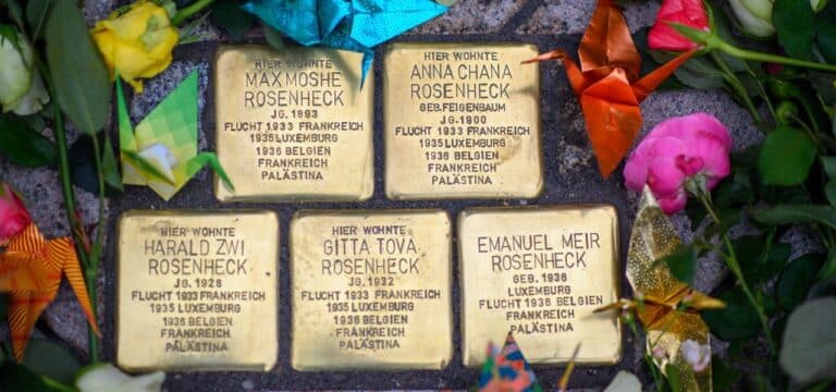 Gemeinsam Erinnerung bewahren: Stolperstein-Putzen am Samstag