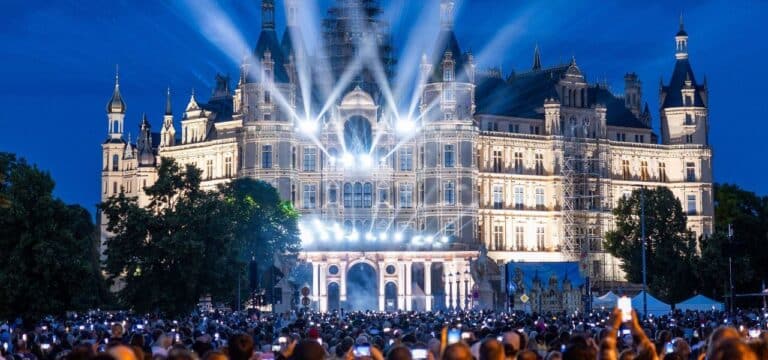 Rund 13.000 Menschen besuchen Landtag