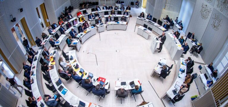 Landtag fordert: Nirgendwo in MV mit AfD zusammenarbeiten