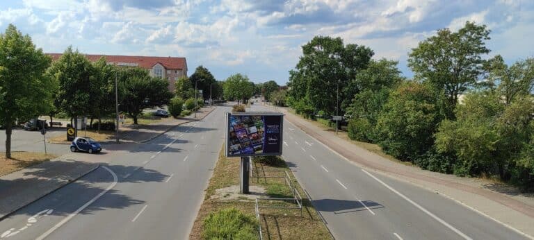 Wismar: Reparaturarbeiten am Regenwasserkanal – Straße halbseitig gesperrt