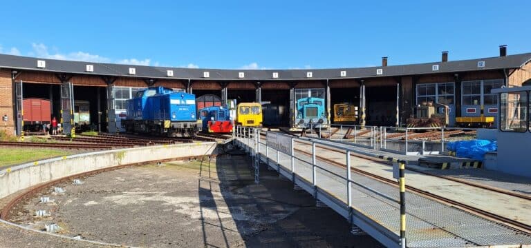 Wismar: Tage der Schiene“ und “Tag der offenen Tür” im Lokschuppen am Wochenende