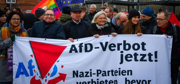 Wismar: Demonstration gegen Hass und für ein AfD-Verbotsverfahren