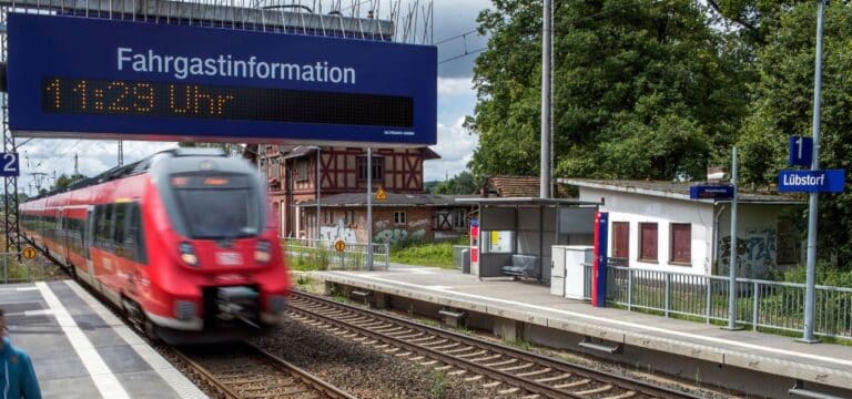 Zugverspätungen nach Oberleitungsschaden nördlich Schwerins