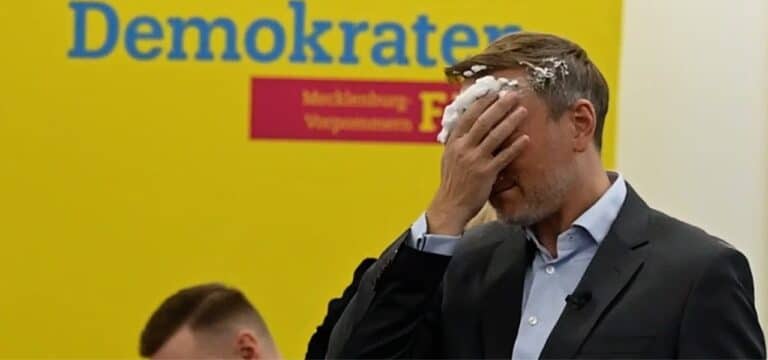 Lindner setzt Wahlkampftour nach Schaumwurf fort