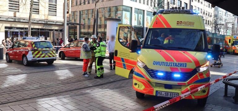 Auto rast in Menschenmenge: Zwei Tote in Mannheim – Tatverdächtiger festgenommen