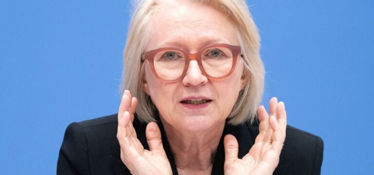 Ausgabenerhöhungen kritisiert: Wirtschaftsweise vermisst Sparposten bei Union und SPD